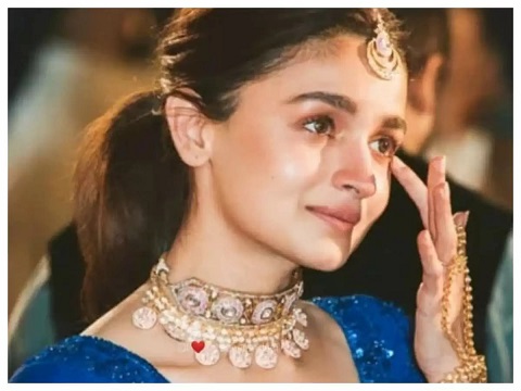 Alia Bhatt Anxiety - आलिया भट्ट को क्यों होती है एंग्जायटी? बेटी से दूर होने पर बोलीं- आसान नहीं है बेटी को छोड़कर जाना